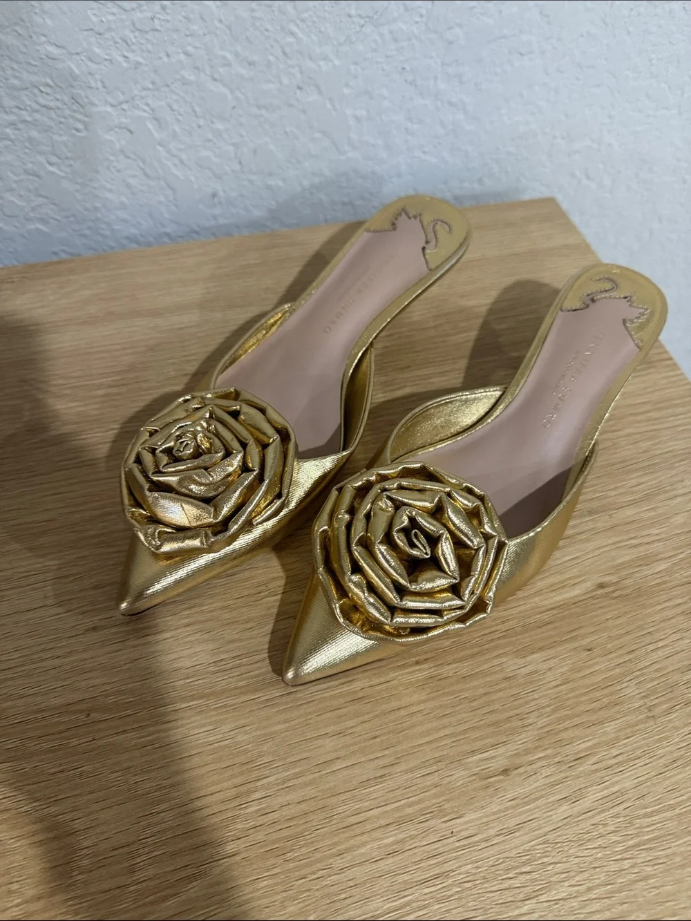 Jennifer Sumko Antonio Melani gold rose heel